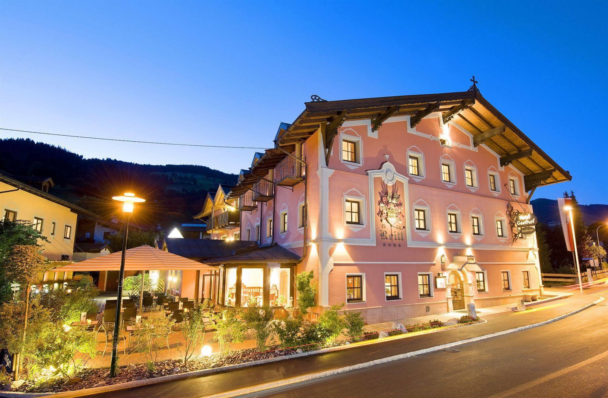 Hotel Reitlwirt Бриксен-им-Тале Экстерьер фото